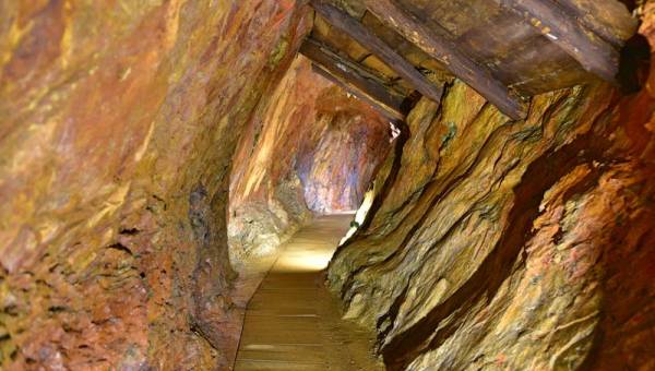 Podziemna trasa turystyczna Kopalnia św. Jan w Krobicy